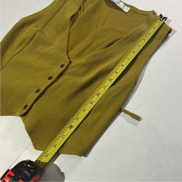 Free People • Green Vest - Picture 4 of 5